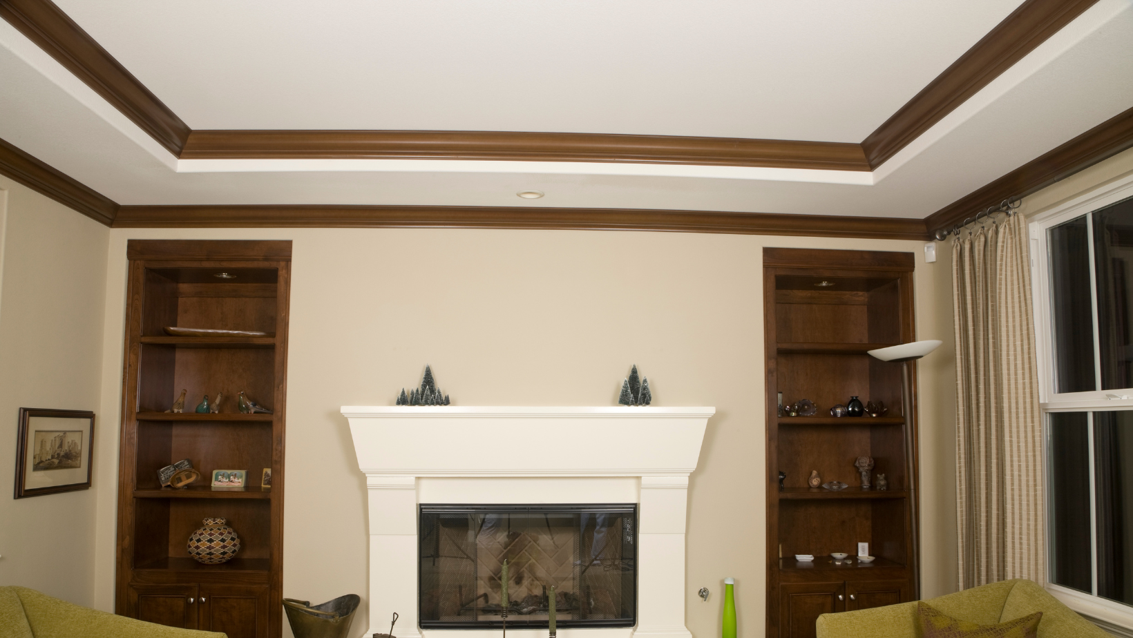 Can I Paint Crown Molding an Accent Color?