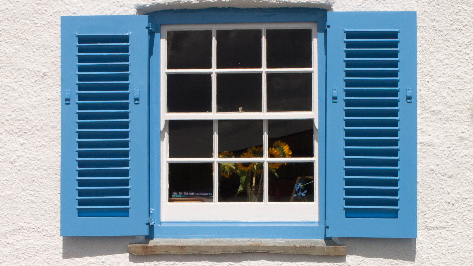Tips for Painting Exterior Shutters and Trim